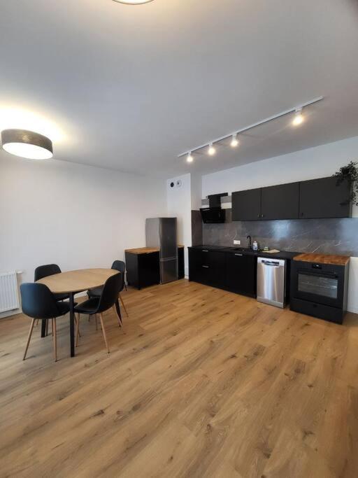 Apartament Duzy Apartament W Centrum - 3 Pokoje - Garaz Wrocław Zewnętrze zdjęcie